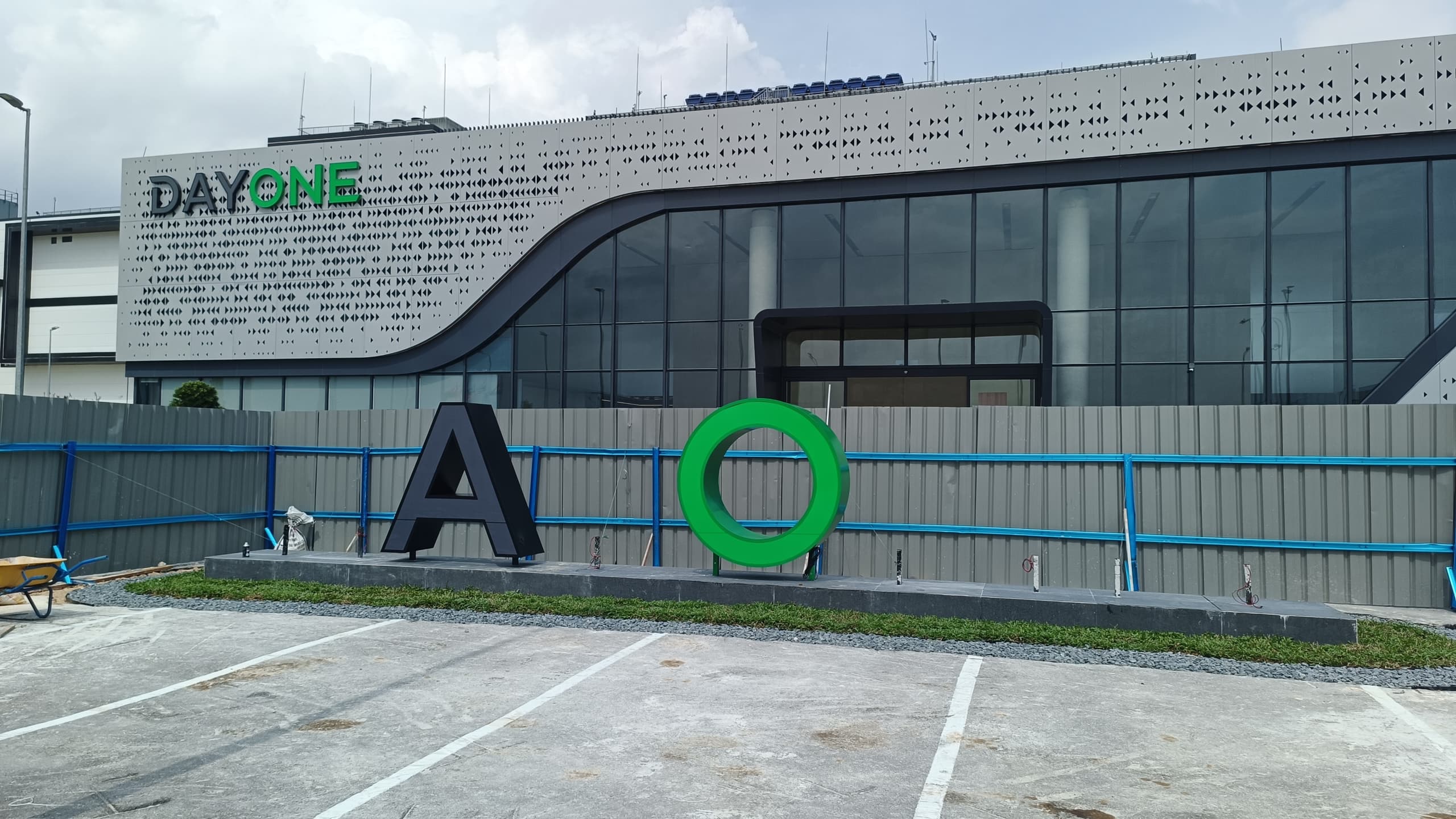 DAYONE freestanding letter installation in progress A and O positioned Nusajaya data centre JB